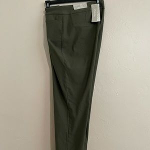 Chico Women’s Slimming Pants